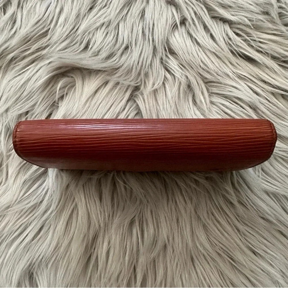 LOUIS VUITTON Epi Porte Tresor Etui Papiers Wallet Clutch - Picture 5 of 15